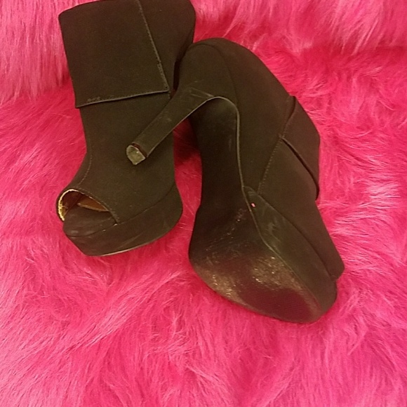 Booties - Picture 3 of 4